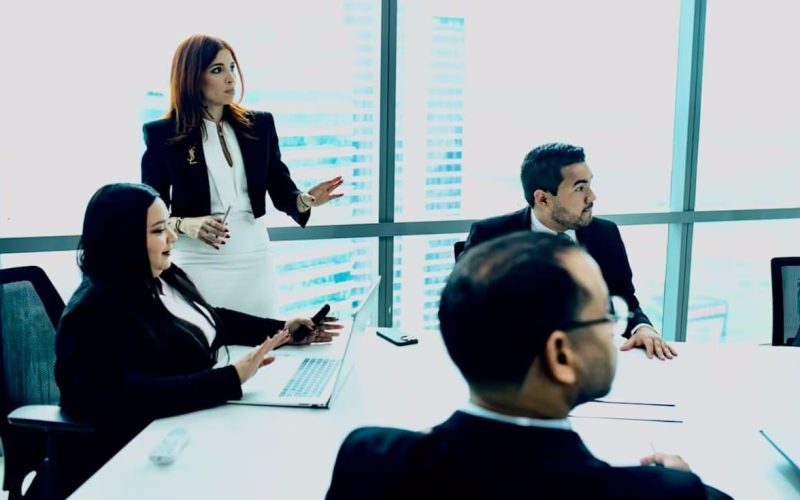 Odila Castillo aborda los beneficios de la inclusión femenina en empresas